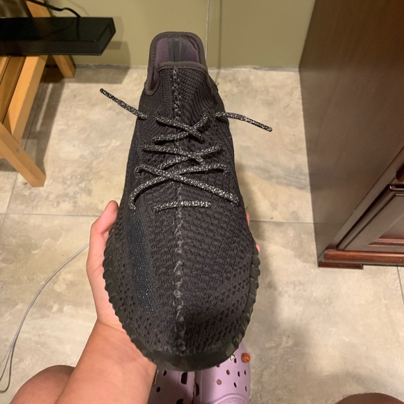 Black static yeezys - Picture 8 of 10